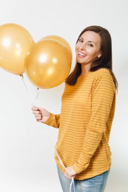 Güzel Avrupa eğlenceli ile sarı giysili genç mutlu kadın 