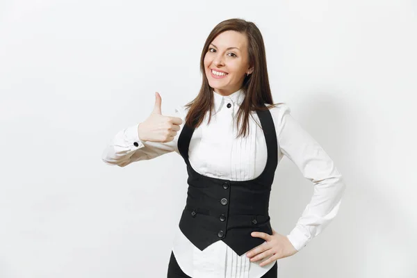 Hermosa joven caucásica feliz sonriente mujer de negocios de cabello castaño en traje negro, camisa blanca y gafas que muestran el pulgar hacia arriba aislado sobre fondo blanco. Gerente o trabajador. Copiar espacio para publicidad . —  Fotos de Stock