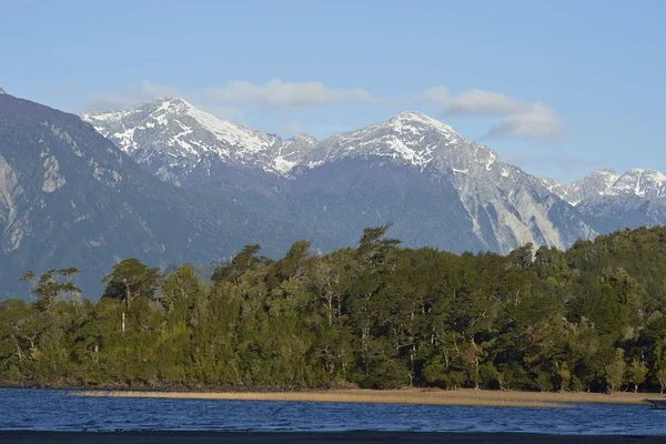 Lago Yelcho in Patagonia — Stock fotografie