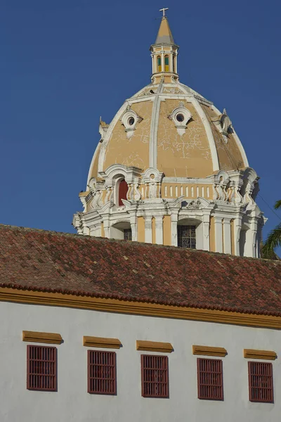 Kopuły Zabytkowego Iglesia San Pedro Claver Hiszpański Colonial Miasta Cartagena — Zdjęcie stockowe