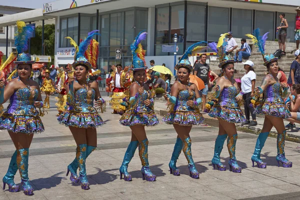 Morenada χορευτές εκτελούν στην Arica, Χιλή — Φωτογραφία Αρχείου
