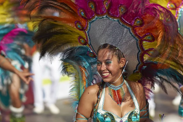 Tobas danseres in het carnaval van Arica — Stockfoto