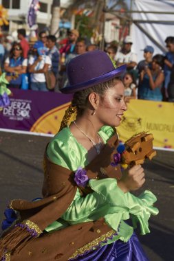 Arica karnavalında dansçılar