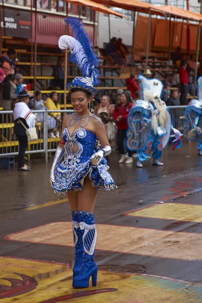 Morenada 舞者在奥鲁罗狂欢节 — 图库照片