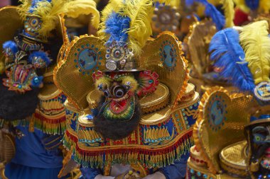 Morenada dansçılar: Oruro karnavalında