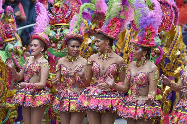 Танцоры на карнавале Оруро — стоковое фото