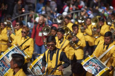 Oruro karnaval Tinkus band