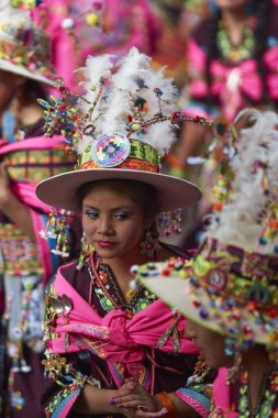Tinkus dans grubu: Oruro karnavalda gerçekleştirme