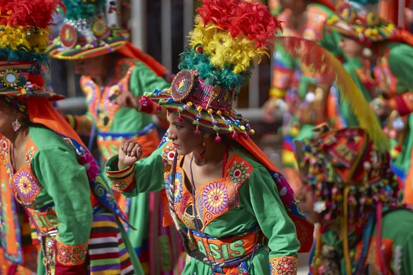 Grupo de dança Tinkus no Carnaval de Oruro — Fotografia de Stock