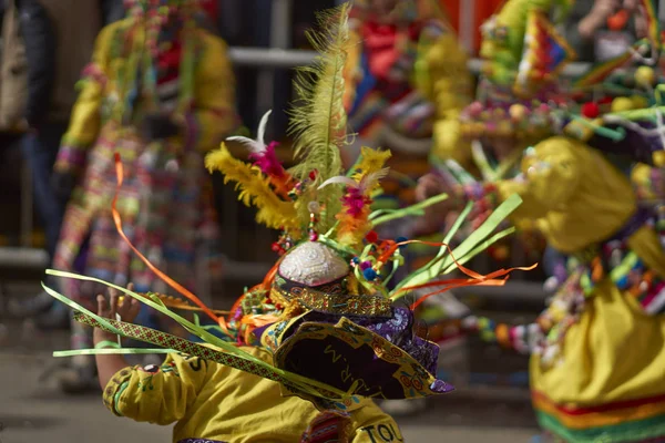 Bailarines de Tinkus en el Carnaval de Oruro — Foto de Stock