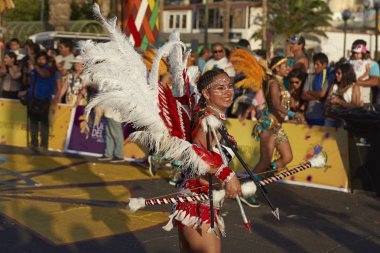 Tobas dans grubu Arica karnavalında