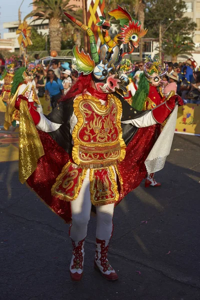 Zamaskowany Diablada tancerz — Zdjęcie stockowe