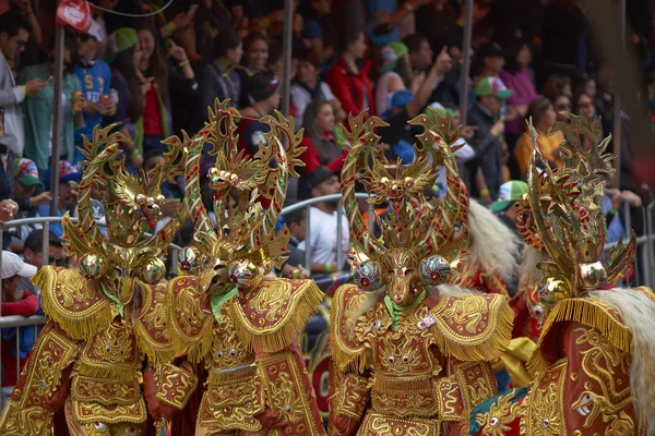 Álarcos Diablada táncosok a Oruro karnevál — Stock Fotó