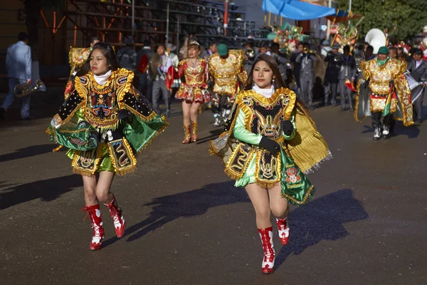 Diablada tanssijoita Oruro Carnival — kuvapankkivalokuva