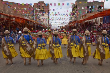 Morenada dans grubu: Oruro karnavalında