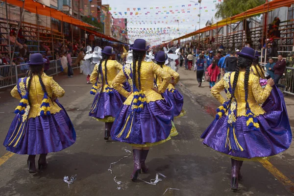 Bailarines de Morenada en el Carnaval de Oruro — Foto de Stock