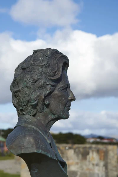 Statue de Margaret Thatcher dans les îles Malouines — Photo