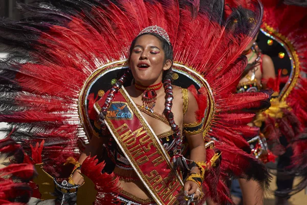 Tobas tänzerin beim arica karneval — Stockfoto