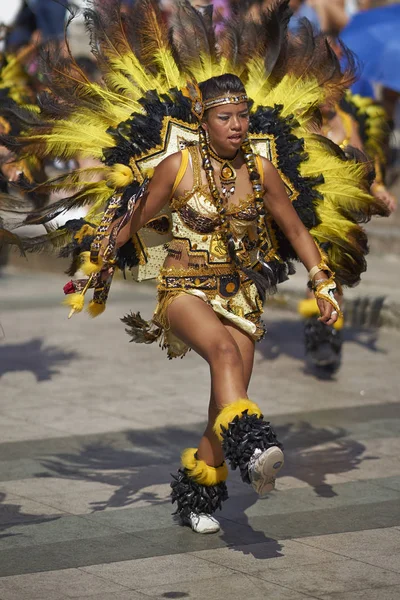 Tobas danseres in het carnaval van Arica — Stockfoto