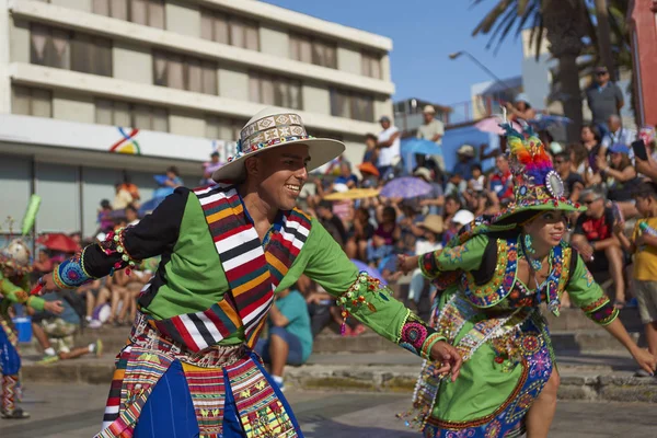 Tinkus-dansgroep uitvoeren in Arica, Chili — Stockfoto