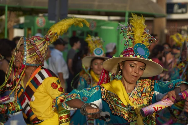 Tinkus tänzer beim arica-karneval — Stockfoto