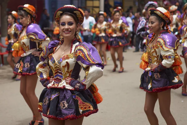 Caporales-Tänzer beim Oruro-Karneval — Stockfoto