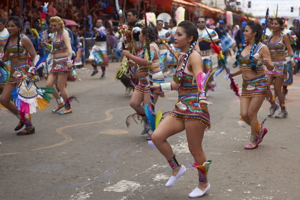 กลุ่มเต้นรํายาสูบที่ Oruro Carnival ภาพสต็อก