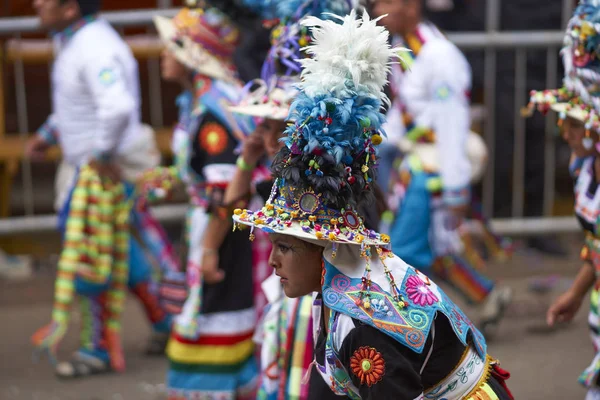 Танцоры Тинкуса на карнавале Оруро — стоковое фото