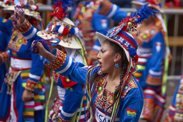 Dançarinos Tinkus no Carnaval de Oruro — Fotografia de Stock