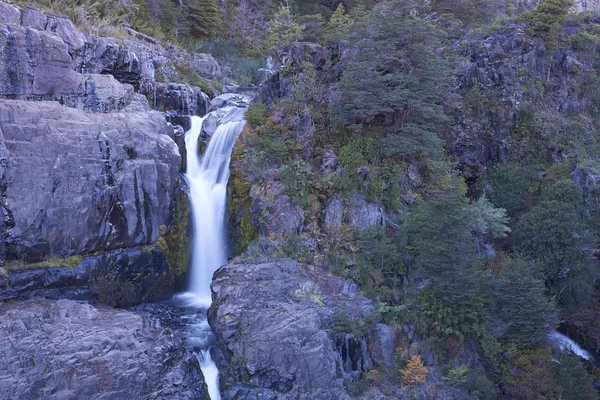 Salto Las Chilcas no Parque Nacional Laguna de Laja — Fotografia de Stock