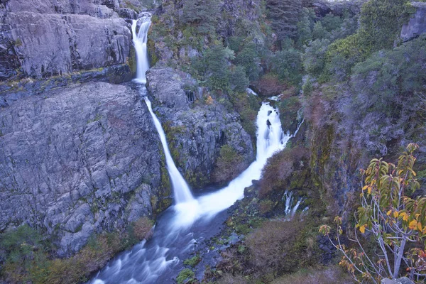 Salto Las Chilcas în Parcul Național Laguna de Laja — Fotografie, imagine de stoc