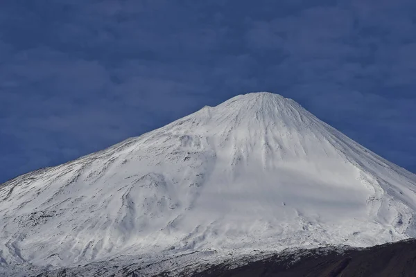 Vulkan Antuco im Nationalpark Laguna de Laja, Chile — Stockfoto