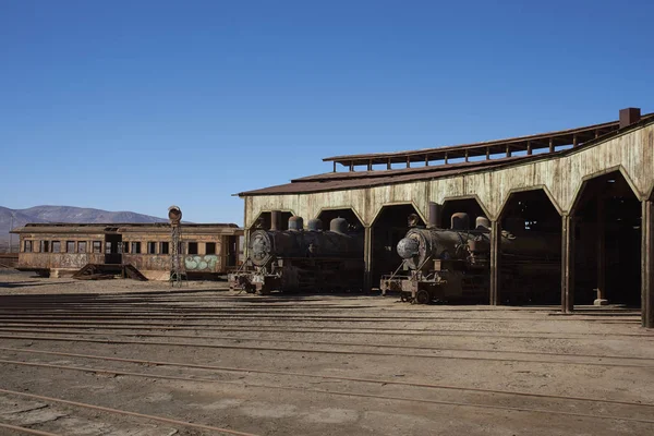 Barracão de motor histórico na estação ferroviária de Baquedano — Fotografia de Stock