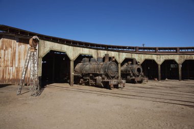 Tarihi motoru Baquedano tren istasyonunda döken