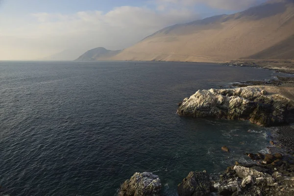 Atacama Çölü Pasifik Okyanusu karşılar — Stok fotoğraf
