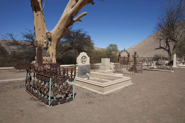 Cementerio en el desierto de Atacama —  Fotos de Stock