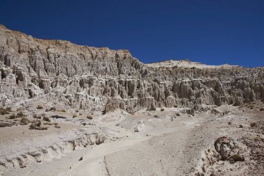 Aşınmış kaya oluşumları Altiplano üzerinde
