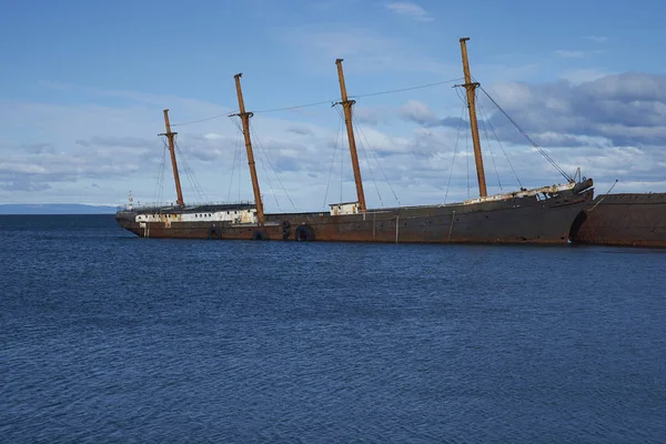 Rusting Naufragio Della Nave County Peebles Ormeggiato Lungo Molo Nello — Foto Stock