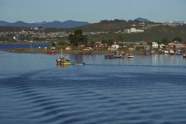 Puerto Montt Chile Listopadu 2017 Rybářské Lodi Rušné Přístavu Puerto — Stock fotografie