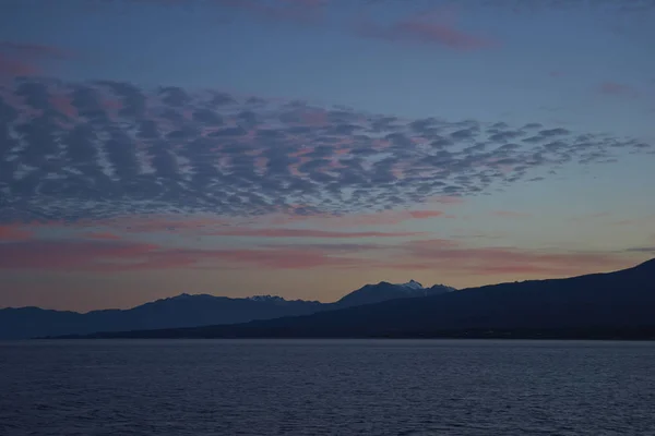 Soluppgång Över Bergen Chilenska Patagonien Nära Den Kustnära Stad Chaitan — Stockfoto