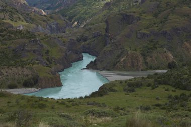 Rio Chacabuco izdiham Rio Baker Carretera Austral Patagonia, Şili'deki boyunca buzul mavi sularına ile