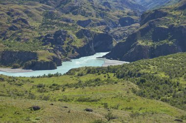 Rio Chacabuco izdiham Rio Baker Carretera Austral Patagonia, Şili'deki boyunca buzul mavi sularına ile 