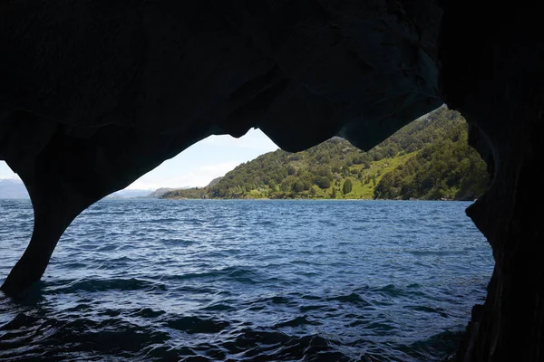 Grutas Mármore Formadas Pela Erosão Água Margem Lago General Carrera — Fotografia de Stock