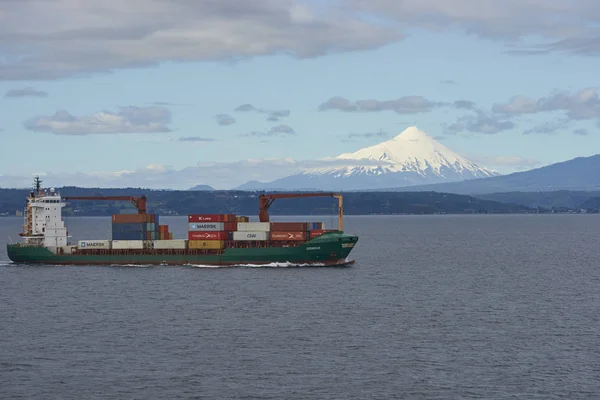 Puerto Montt Chile 2017 November Konténerszállító Hajó Délnek Mentén Part — Stock Fotó