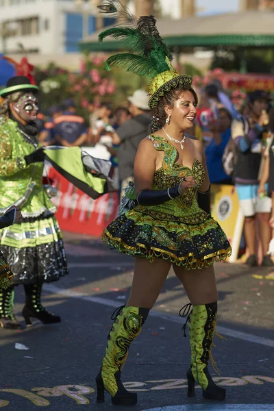 Arica Chile Fevereiro 2017 Mulheres Integrantes Grupo Dança Morenada Trajes — Fotografia de Stock