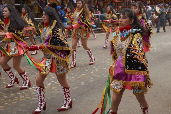 Oruro Bolivien Februar 2017 Diablada Tänzer Kunstvollen Kostümen Ziehen Während — Stockfoto