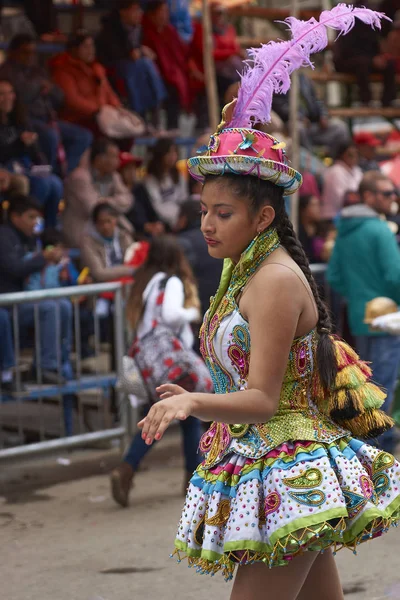 Oruro Bolivia Februari 2017 Morenada Dansgrupp Färgglada Kläder Paraderade Genom — Stockfoto