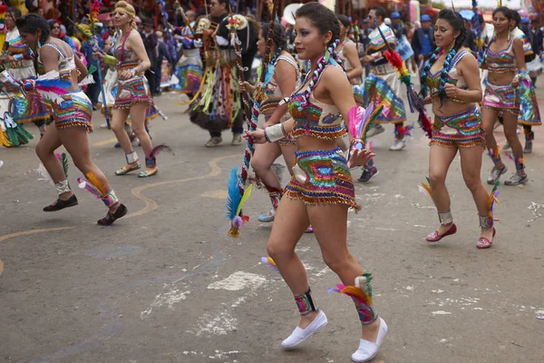 Oruro Bolivia Luty 2017 Tancerze Tobasa Kolorowych Kostiumach Występujący Dorocznym — Zdjęcie stockowe