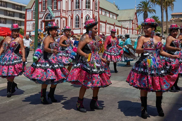 Arica 2017 毎年恒例のパレード中に実行する Morenada ダンス グループ カーニバル アンディーノ Con Fuerza — ストック写真