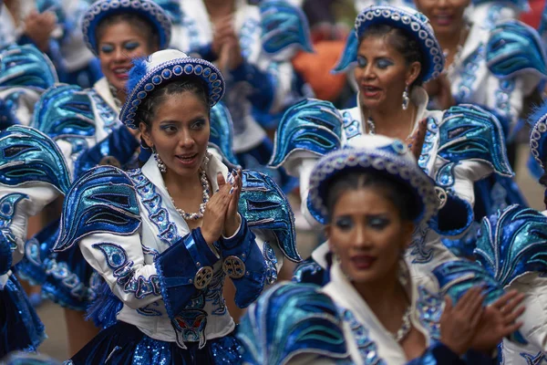 Oruro Bolivien Ruari 2017 Caporales Dansare Utsmyckade Kostymer Uppträder När — Stockfoto
